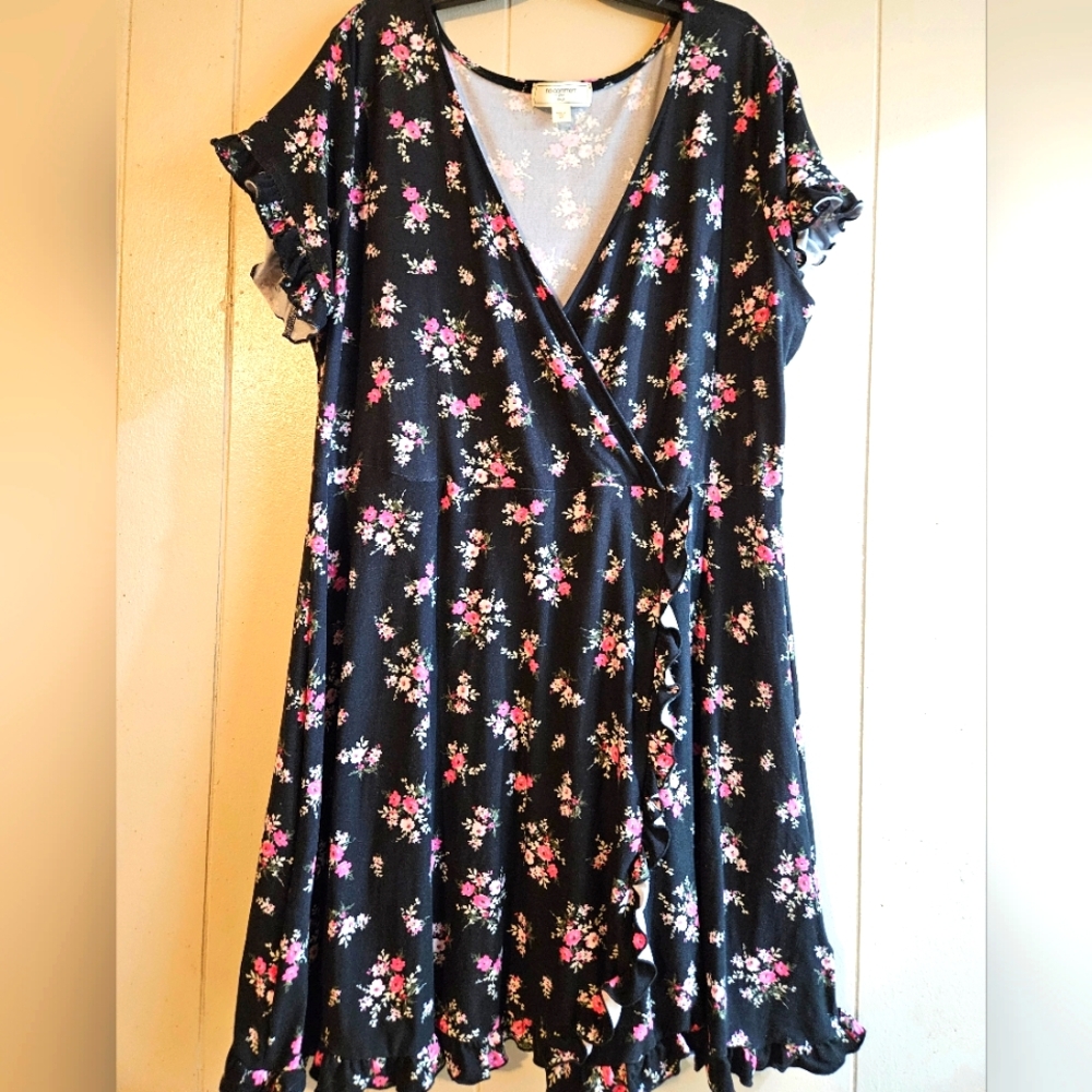 No Comment Plus Black Floral Faux Wrap Dress with Ruffle Sleeves - Size 2X